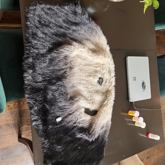 Rabbit Fur Vest - Picture 5 of 5